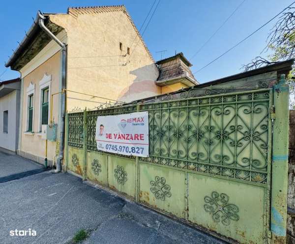 Casă cu potențial investițional – Turda, Strada Traian nr. 40