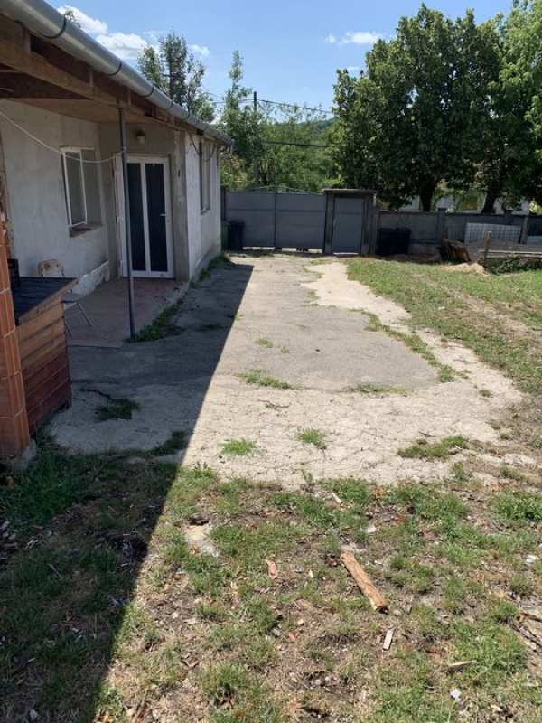 Vand/schimb cu apartament o casa la 12 km de Oradea-zona Baile Felix