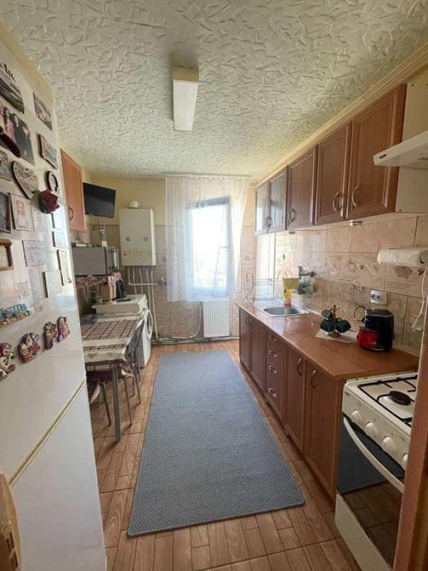 Apartament 3 camere cartierul Arizona