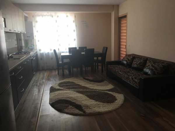 Inchiriere apartament 60 m patrati Floresti