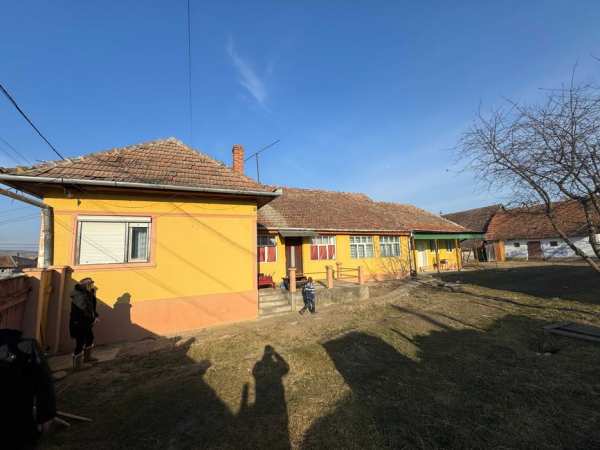 Teren cu casa intabulat si cadastrat