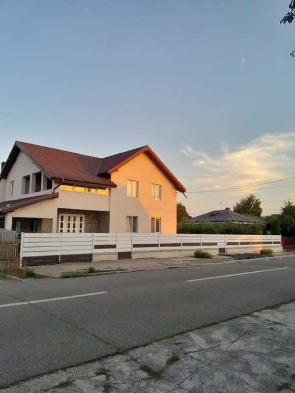 Casa de vanzare în Cordun