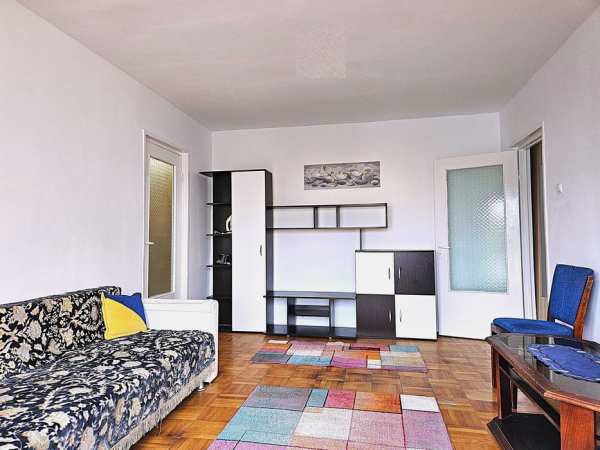 Apartament de inchiriat 2 camere, zona Micalaca 500 Arad