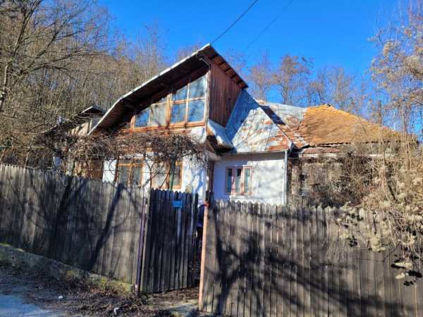 Casa de vanzare Provita de Jos urgent