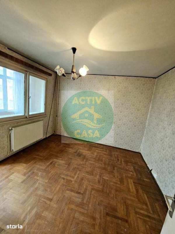 Apartament 3 camere,etaj 2