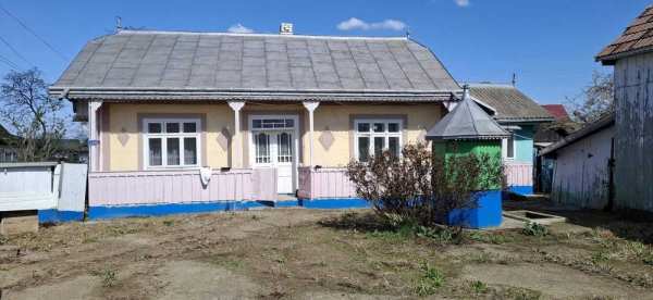 Casă de vânzare în Dumbrăveni/Suceava