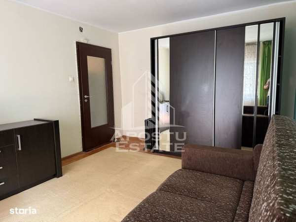 Apartament cu 1 camera, decomandat, zona Buziasului