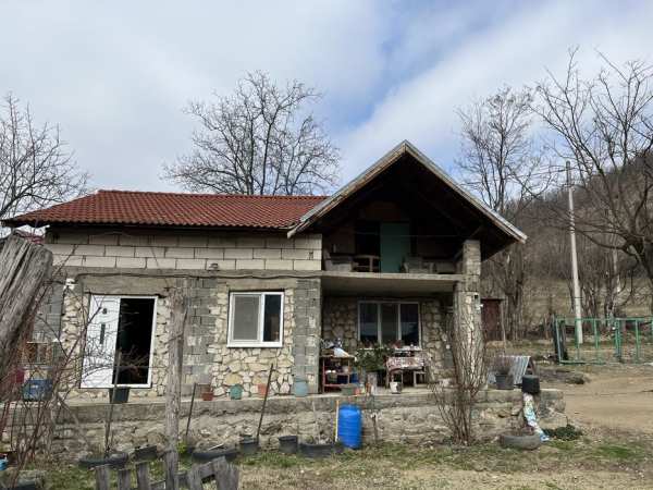 Casa cu teren de vanzare