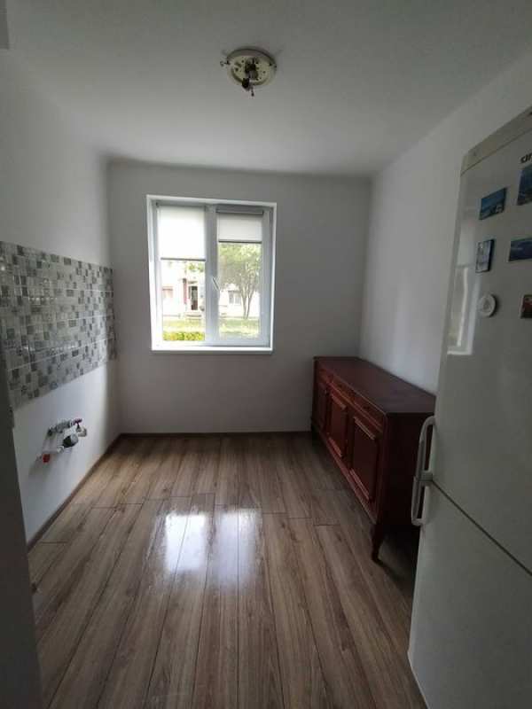 Apartament de vanzare- posibilitate deschidere punct  comercial