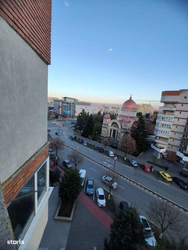 Apartament 2 camere, dec., etajul 6/6, b-dul Iuliu Maniu in L-uri