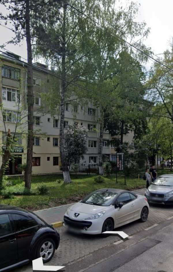 De vanzare apartament cu 2 camere B-dul George Enescu