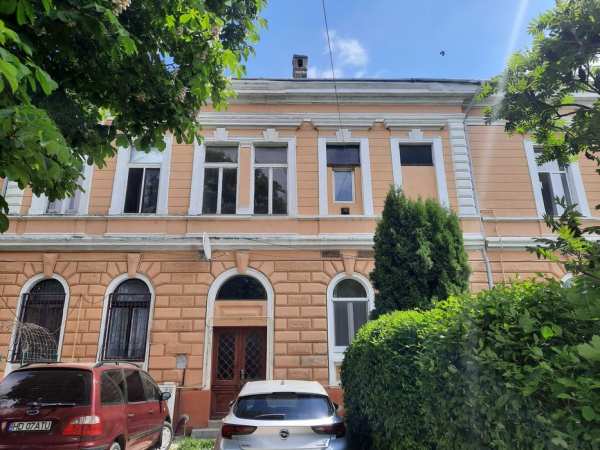 Apartament 3 camere ,150 mp,la 5 km de Brasov