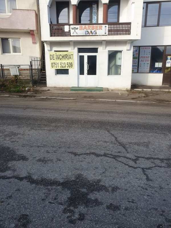 Inchiriez spatiu comercial
