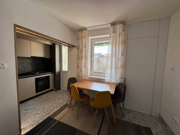 Chirie apartament cu 3 camere - complet mobilat