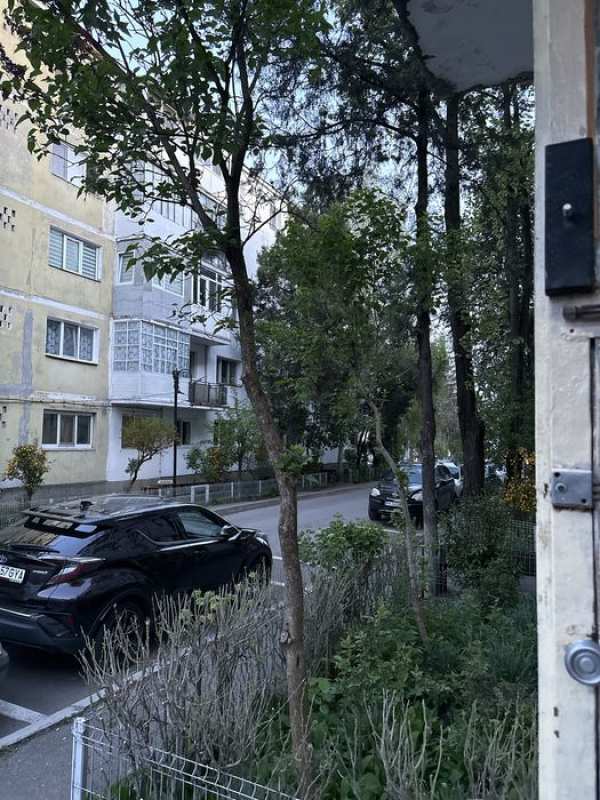 Inchiriez apartament Valenii de Munte