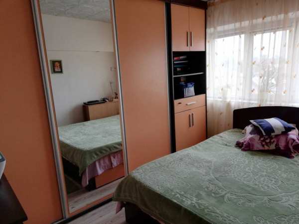Proprietar, vând  apartament_Roznov, 2  camere, etaj 2, decomandat