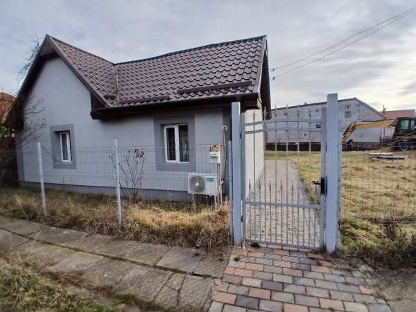 Casa de inchiriat pe strada Crisan nr.43
