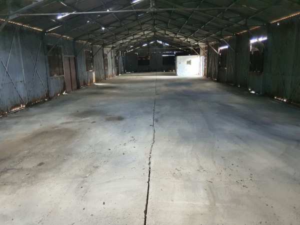 Vând Hala 400 mp la 500 metri de Baile Sarate. Certificat urbanism P+2