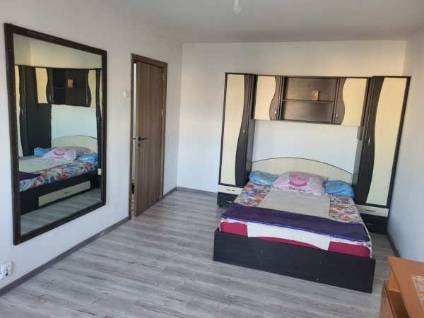 Închiriez garsionera