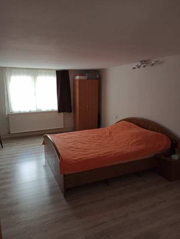Garsoniera de vânzare la casa pe str.BISERICII ROMÂNE