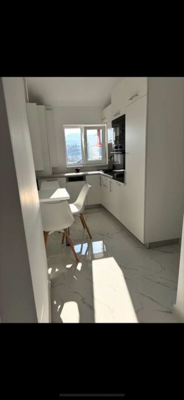 Apartament modern de vânzare 80 mp cu 4 camere