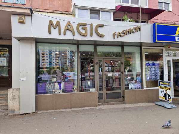 Inchiriez spatiu comercial