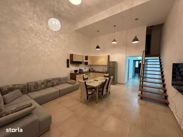 Apartament 5 camere de vanzare in zona Centrala / Teatru