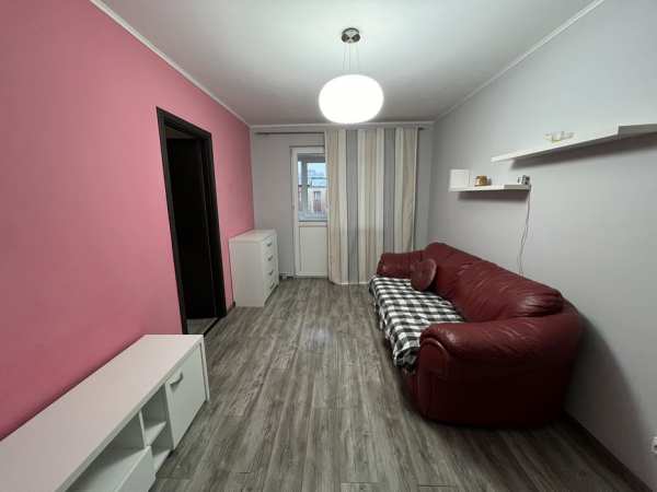 Închiriez Apartament 2 3 camere chirie închiriere semiluna termen lung