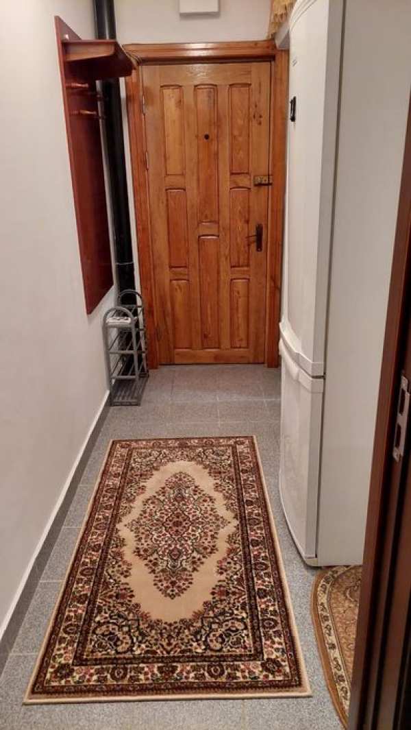 Inchiriez apartament