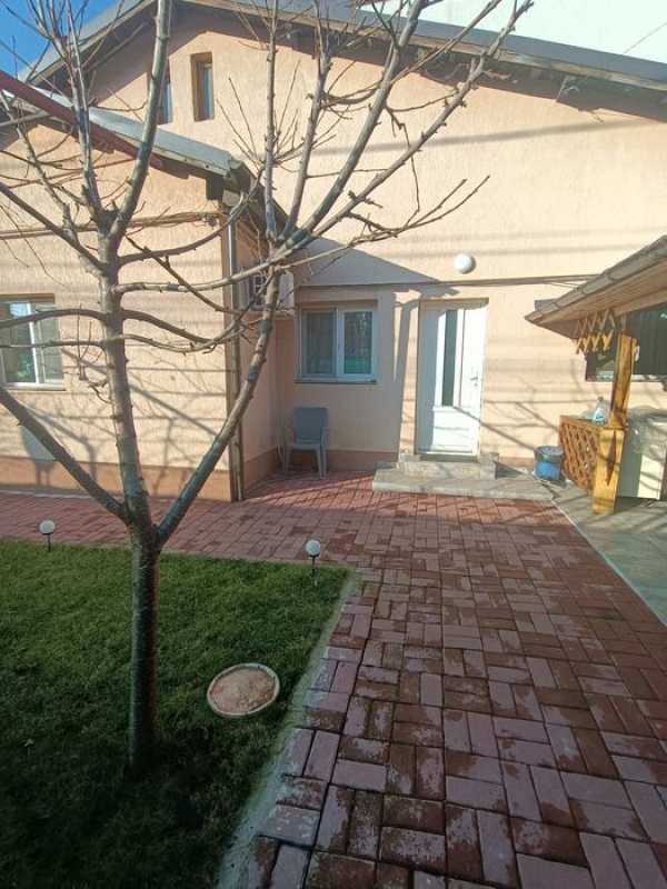 Casa pe pământ - 2 camere - foișor