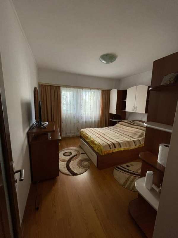Apartament cu 2 camere de inchiriat