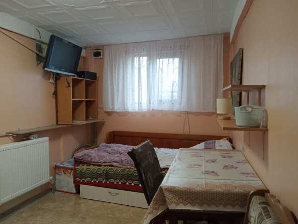 Camera de închiriat la curte zona Coiciu