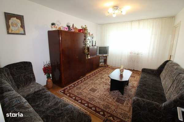 Vând apartament 2 camere în Hunedoara, zona Bd.Dacia-Profi, 50mp