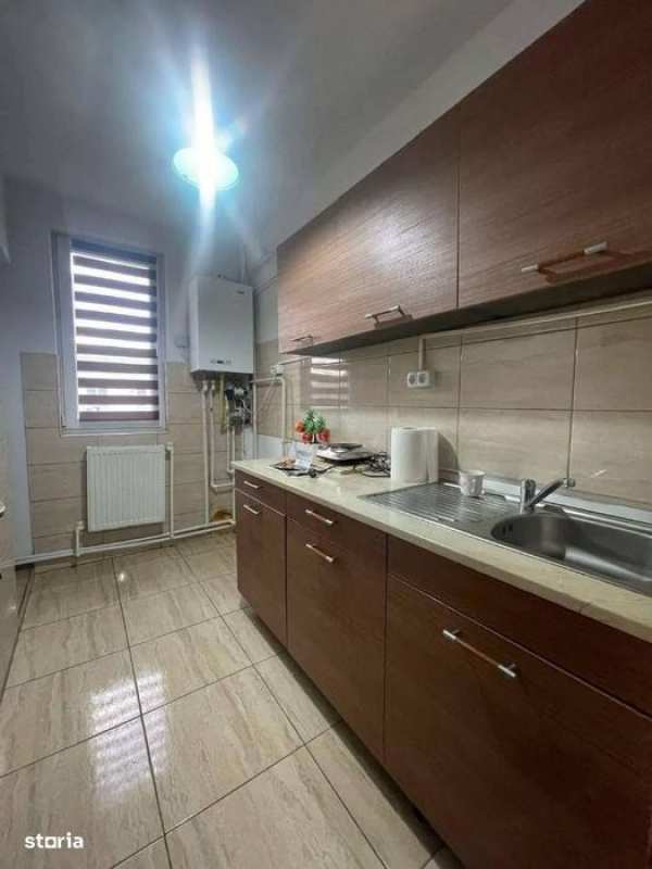 De vânzare apartament 3 camere, mobilat și utilat, PRET NOU 43.500 eur