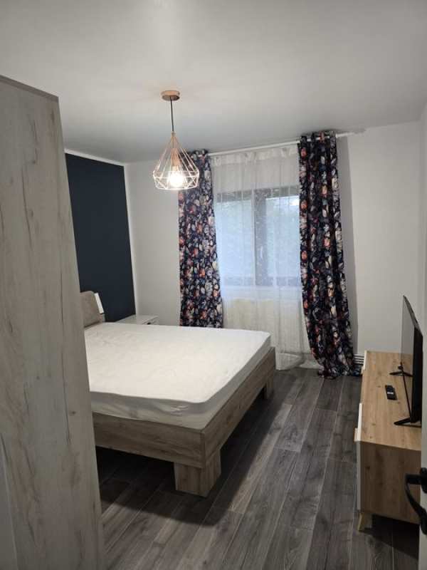 Închiriez garsoniera confort I etaj 1 zona dalas