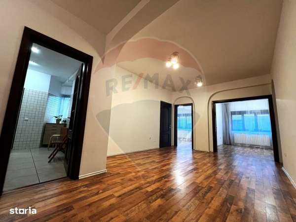 Apartament cu 3 camere de vânzare in vila zona Eminescu/Dacia