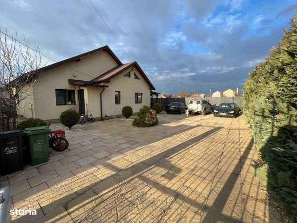 Casa parter+etj+foisor/living 600 mp teren,zona Lilieci , str.Rozelor