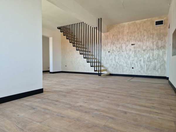 Apartament 2 camere ultrafinisat, pe 2 nivele, 58 mp utili -0 comision