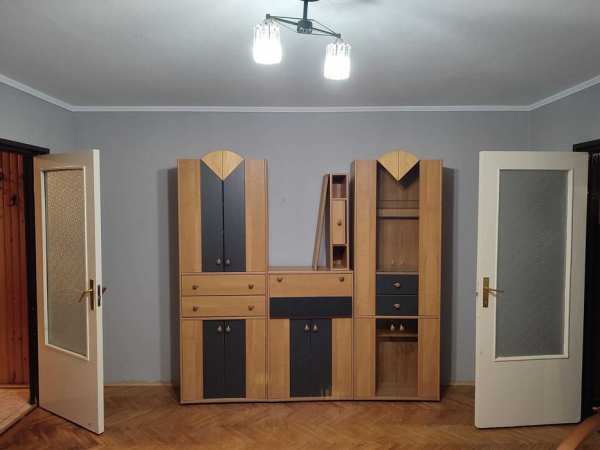 Inchiriez apartament cu doua camere
