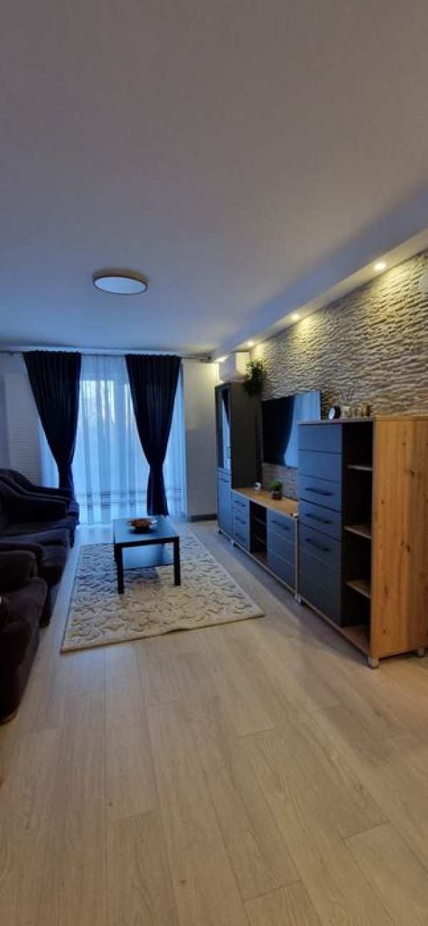 Inchiriez apartament 2 camere
