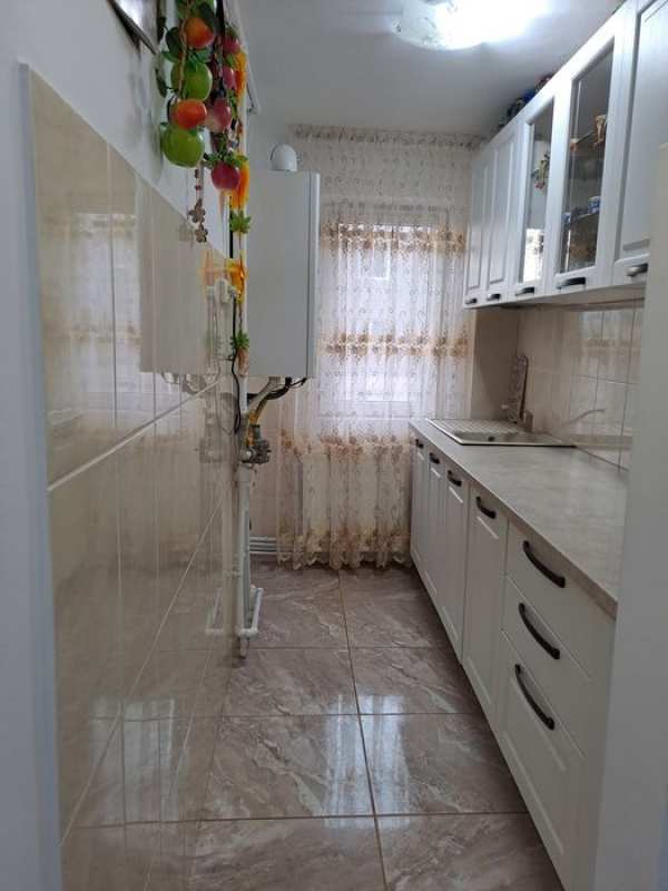 Vând apartament 2 camere