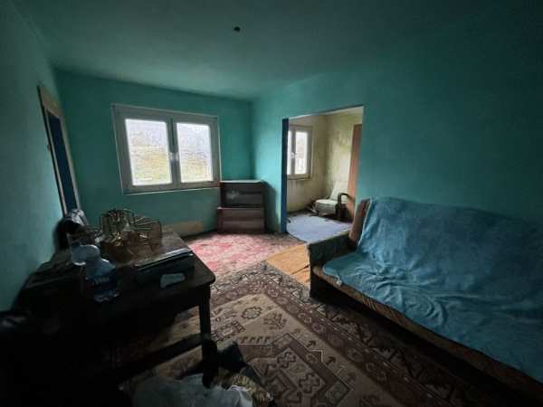 Vand apartament 32 mp, aflat pe strada Rozelor