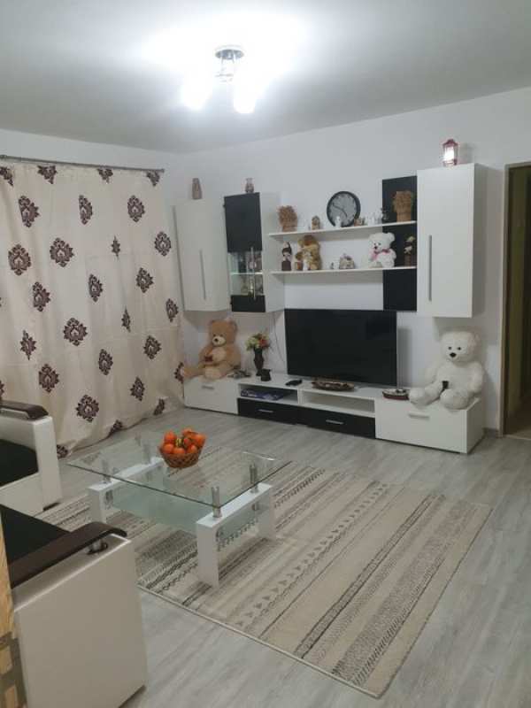 PROPRIETAR vand ap 2 camere Visoi 54 m/p confort 1 et 1/4 m 47500€