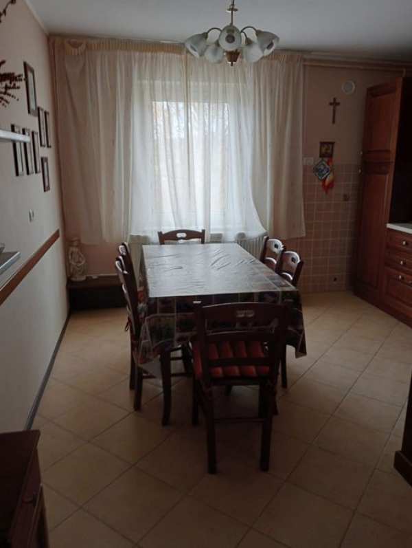 Apartament de închiriat