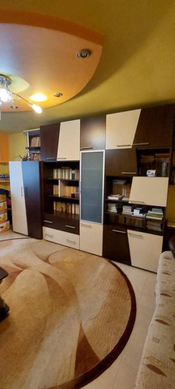 Vând apartament 2 camere complet mobilat și utilat