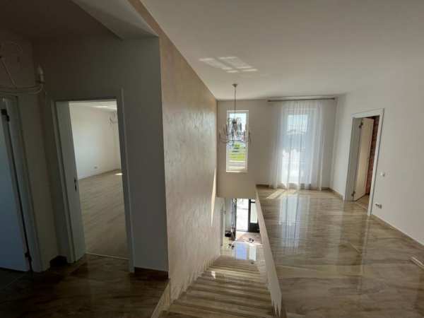 Casa de inchiriat Dragomiresti Deal, 4 bai, 4 dormitoare+living