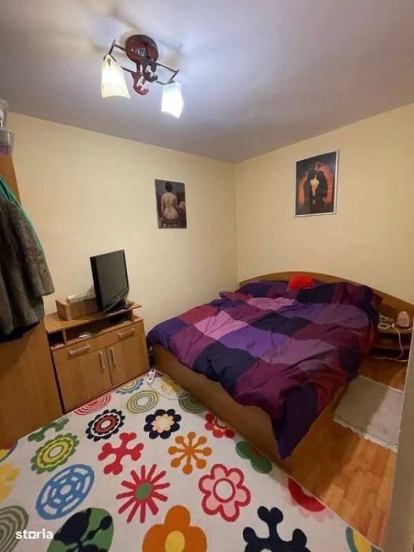 De vanzare 3 camere ,etajul1, mobilat , utilat ,43000 euro