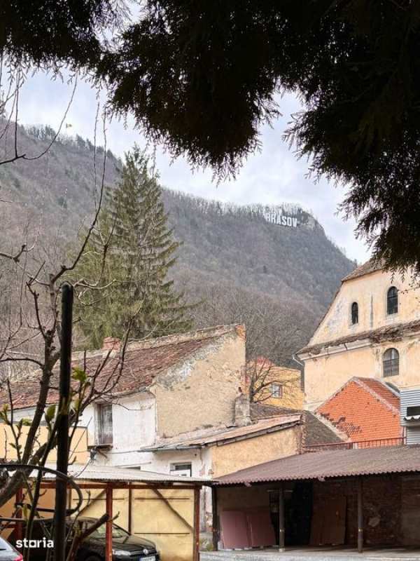Apartament la casa cu curte proprie si parcare