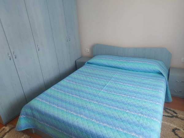 Inchiriez apartament 4 camere centru