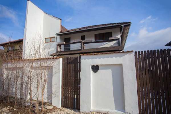 Locuință spațioasă de închiriat în Harman langa Brașov